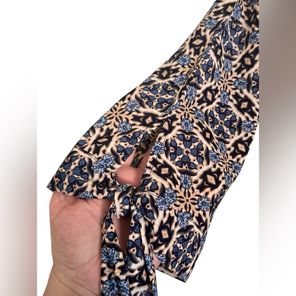 Umgee Blue and Tan Dress/Swimsuit Cover on Playful Pattern Size L - Picture 2 of 8